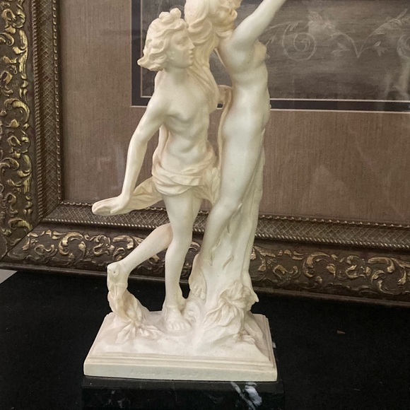 Vintage Statue - Picture 3 of 8